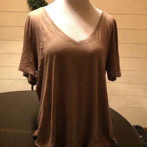 H&M new v-neck T-shirt Size Large